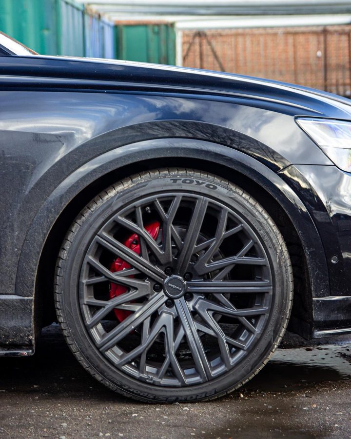 Audi SQ8 Riviera RV131