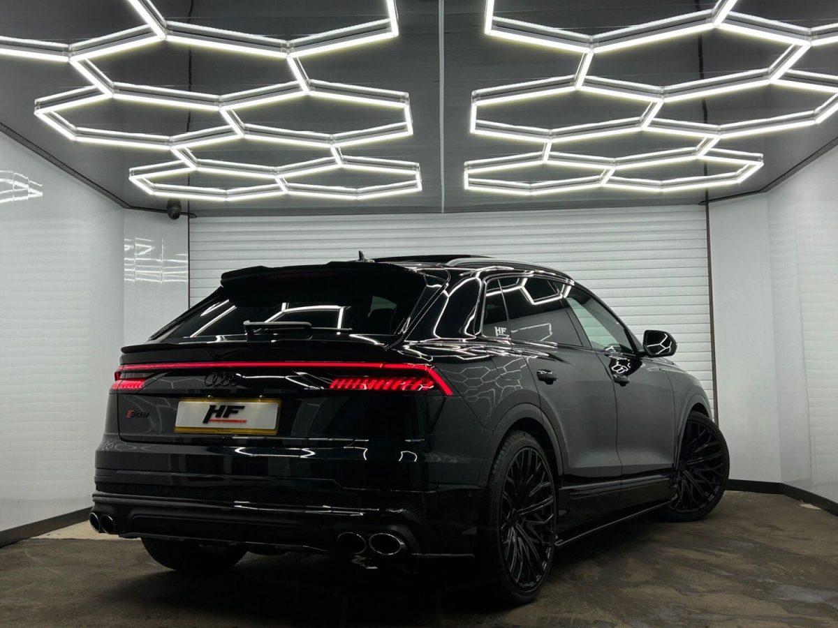 Audi SQ8 Riviera RV131