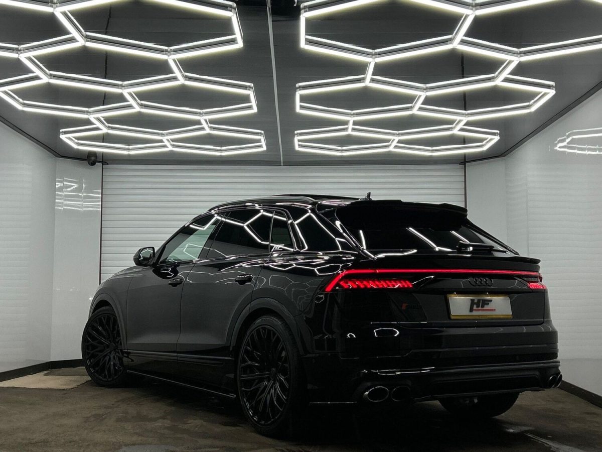 Audi SQ8 Riviera RV131
