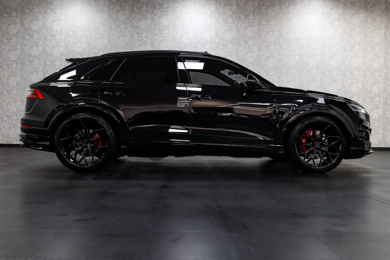 Audi SQ8 Vorsprung Riviera RF108 GB