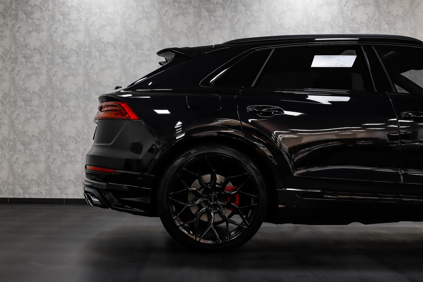 Audi SQ8 Vorsprung Riviera RF108 GB