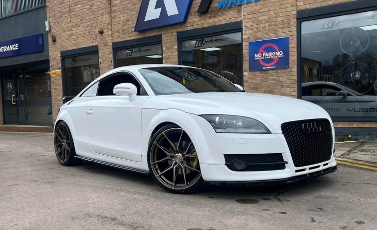 Audi TT mk2 8J Riviera RF107