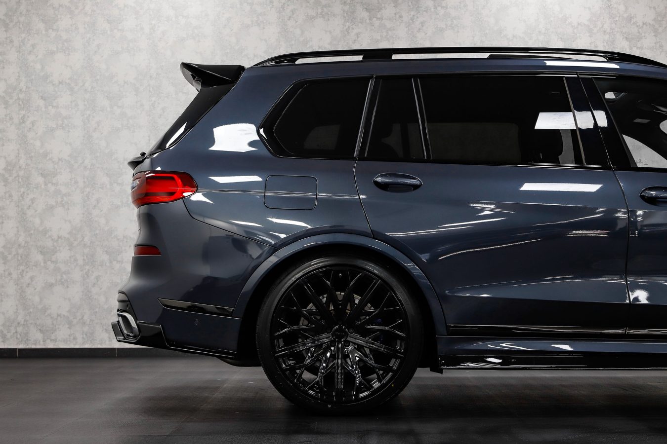 BMW X7 40i G07 Riviera RV131 GB