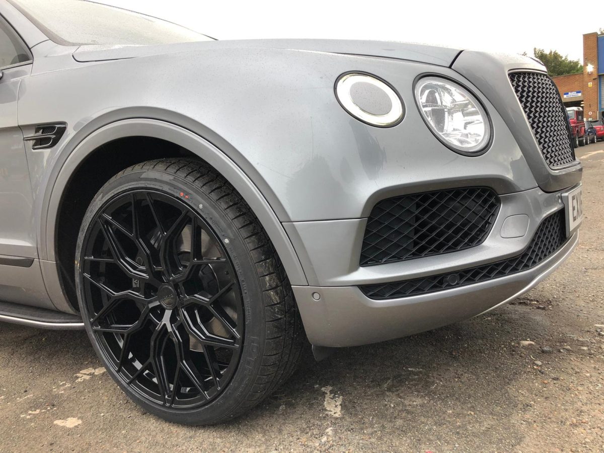 Bentley Bentayga W12 Riviera RF108 GB