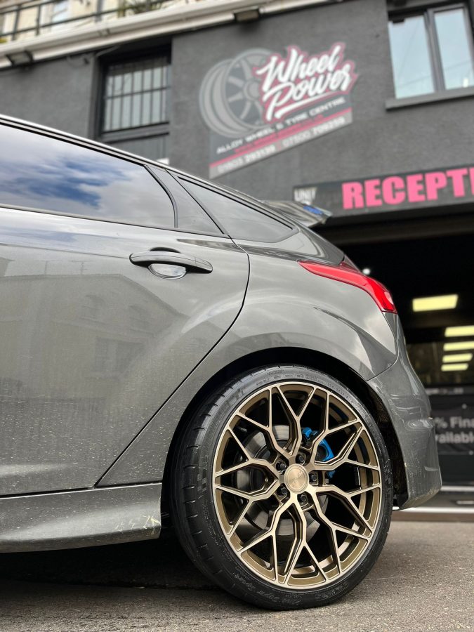 Ford Focus RS MK3 Riviera RF108 Bronze Double Dark Tint
