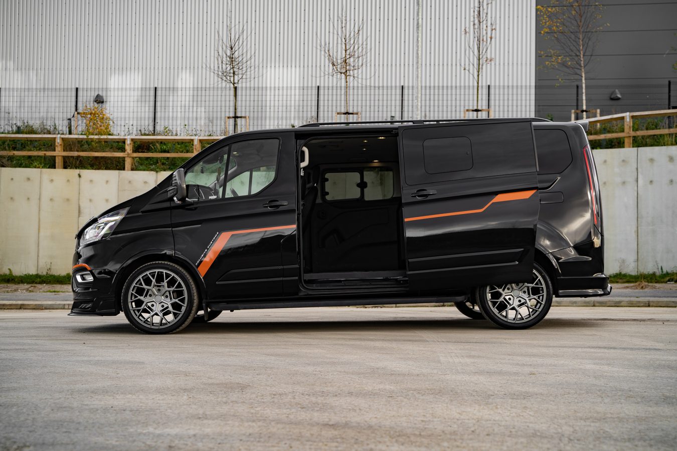 Ford Transit Custom Riviera RTX Gloss Gunmetal