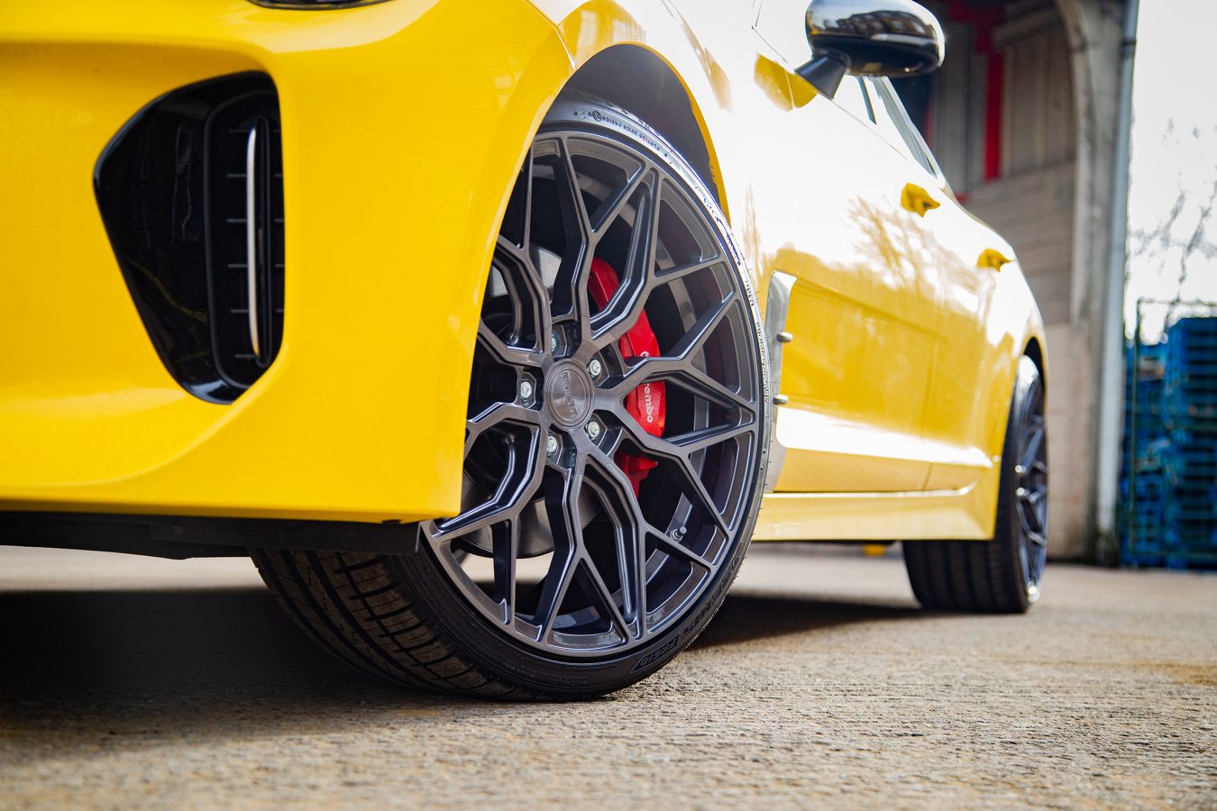 Kia Stinger Riviera RF108 Carbon Grigio