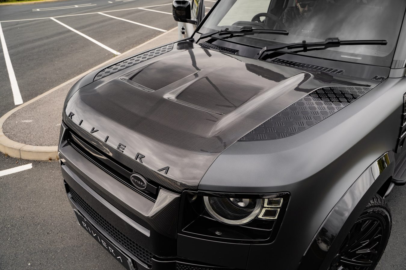 Land Rover Defender 110 Riviera RV131 GB