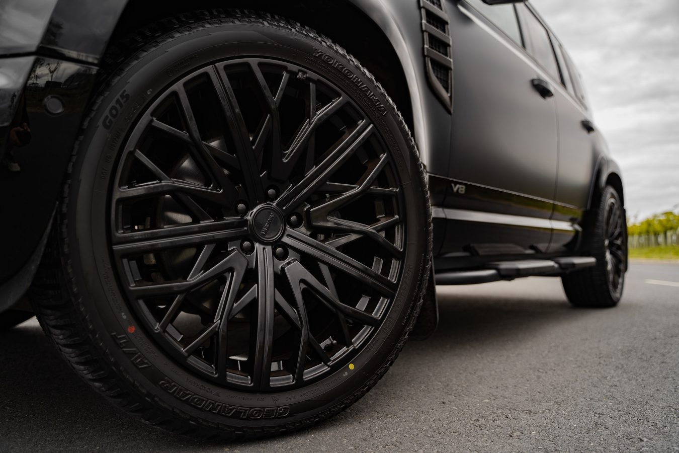 Land Rover Defender 110 Riviera RV131 GB