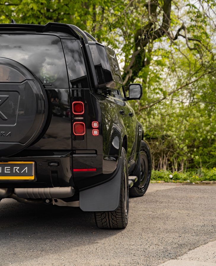 Land Rover Defender 110 Riviera FG6 GB