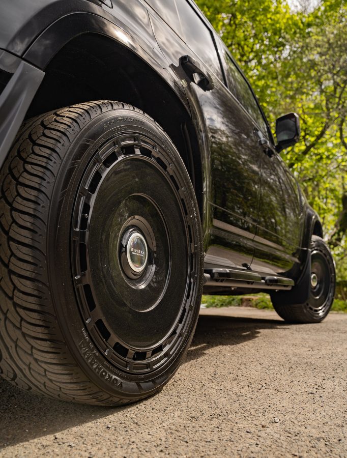 Land Rover Defender 110 Riviera FG6 GB