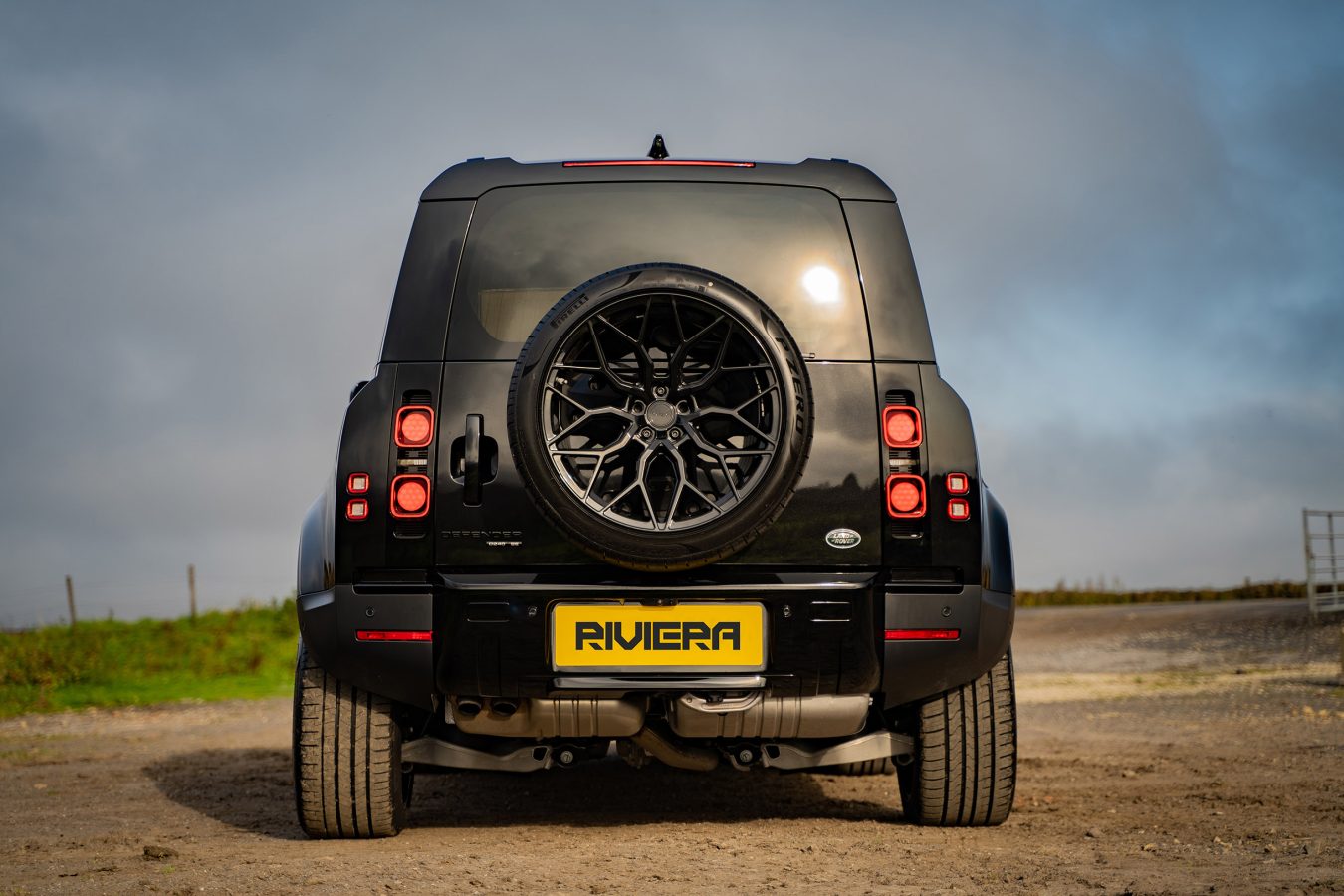 Land Rover Defender 110 Riviera RF108