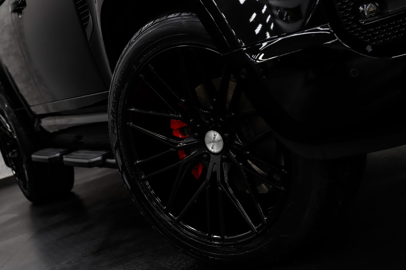 Land Rover Defender 110 Riviera RV130 GB