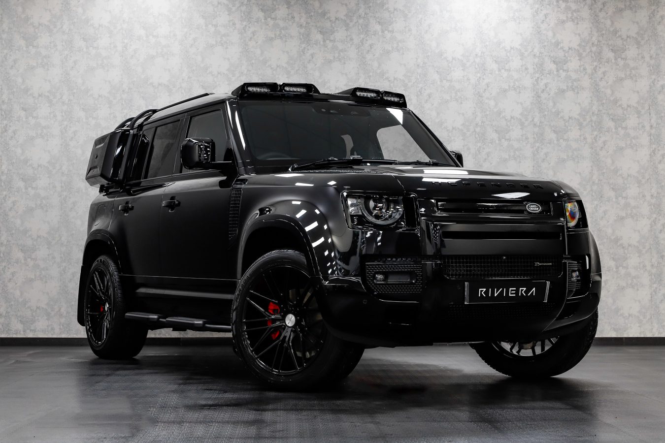 Land Rover Defender 110 Riviera RV130 GB