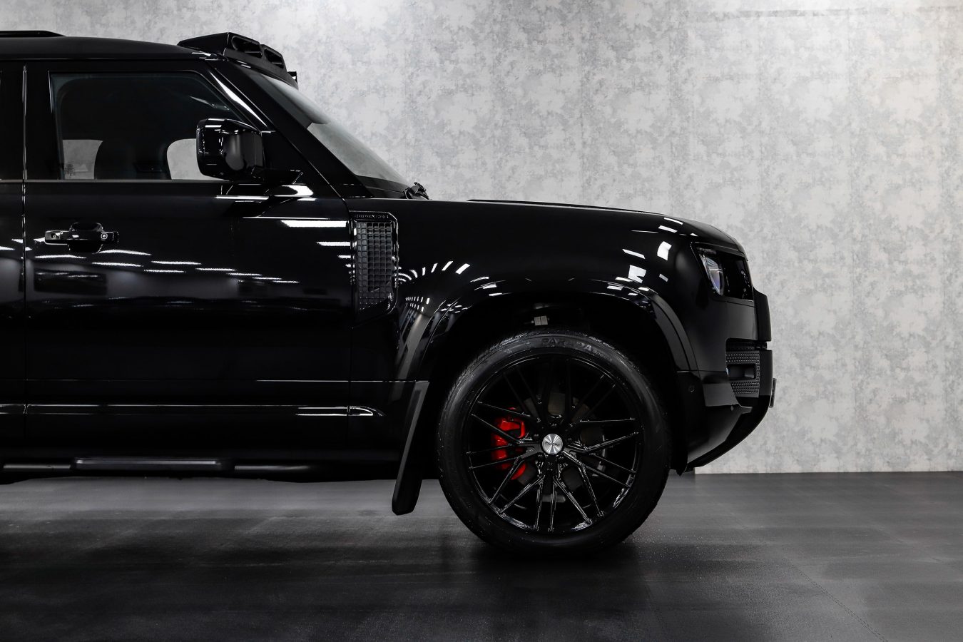 Land Rover Defender 110 Riviera RV130 GB