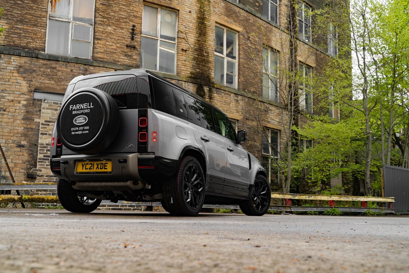 Land Rover Defender 110 Riviera RV133