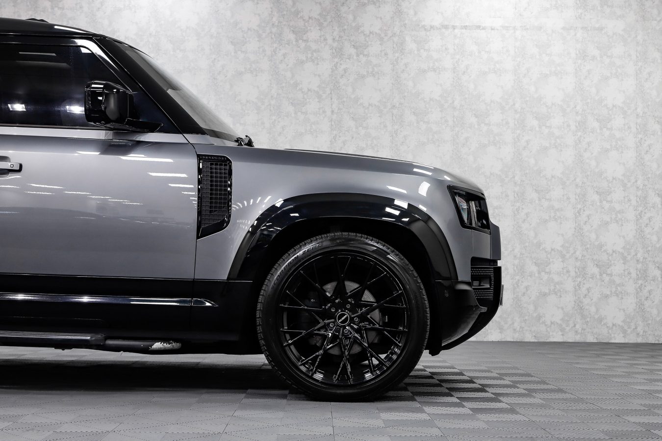 Land Rover Defender 110 Riviera RV197 Gloss Black