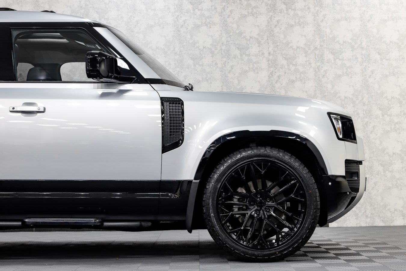 Land Rover Defender 110 Riviera RV198 GB