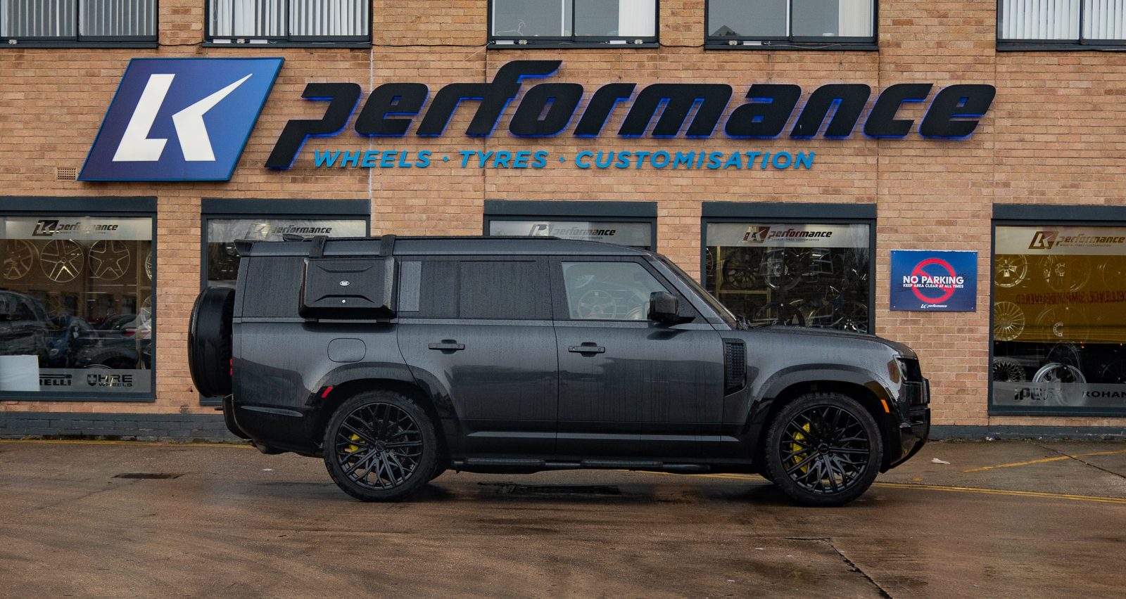 Land Rover Defender 130 Riviera RV131 GB