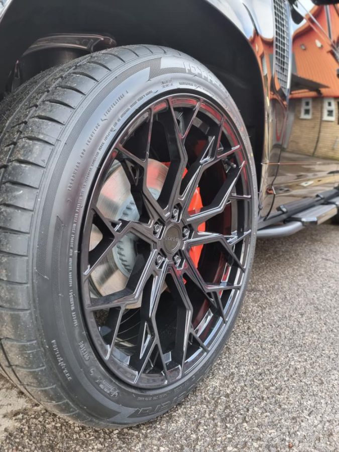 Land Rover Defender Riviera RF5