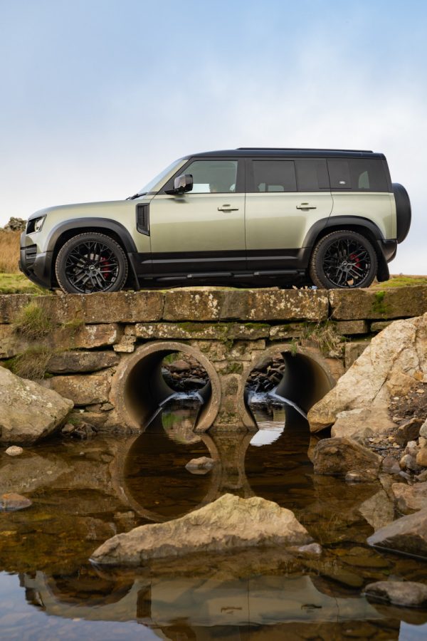 Land-Rover-Defender-Riviera-RV198