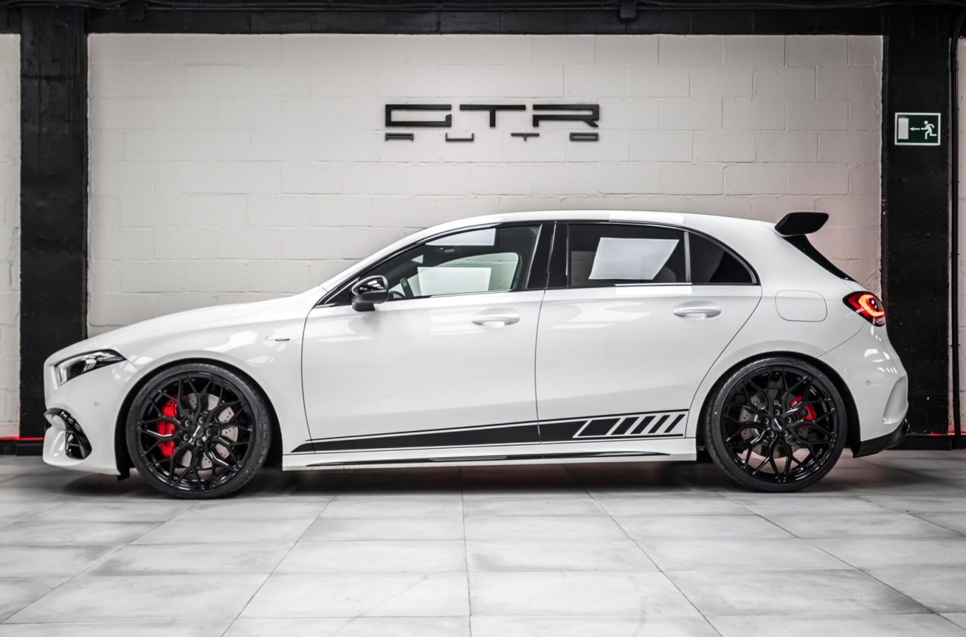 Mercedes A45s Riviera RF108