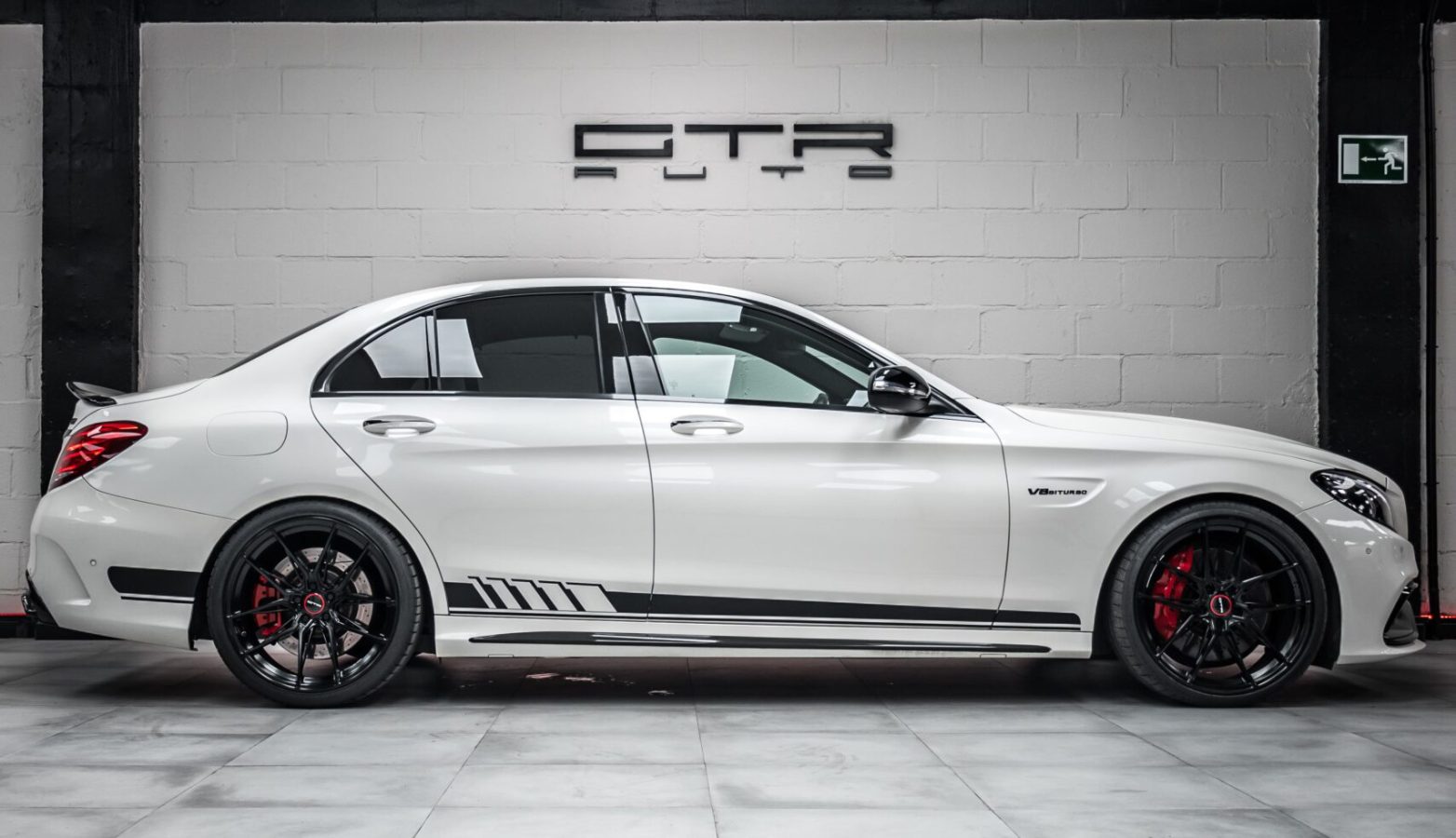 Mercedes C63 Saloon Riviera RF107 GB