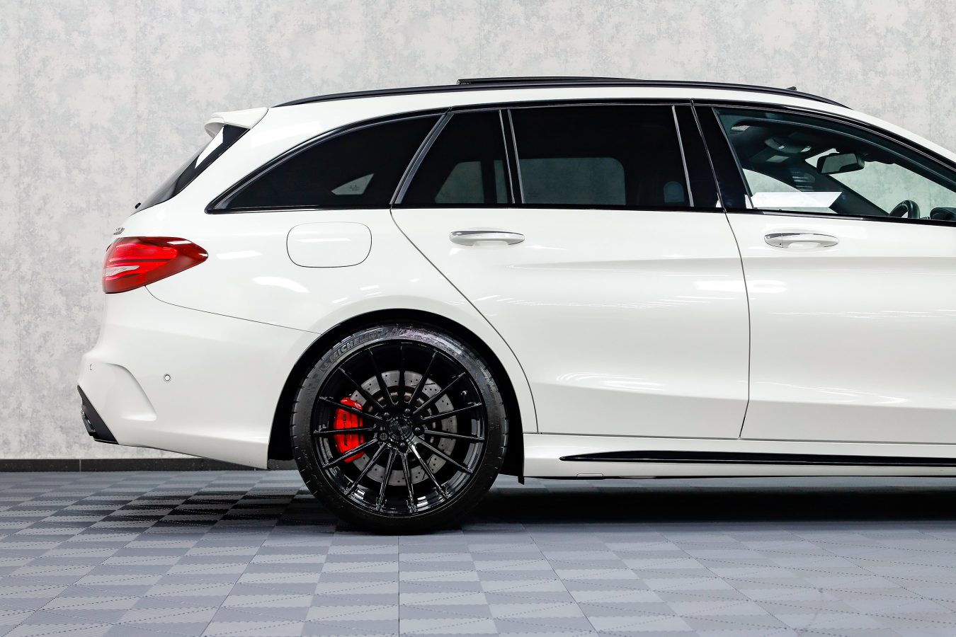 Mercedes C63s Estate Riviera RF105