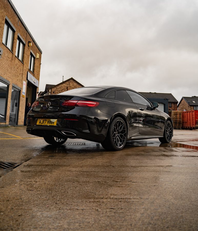 Mercedes E220D AMG Line Riviera RF108 Gloss Black