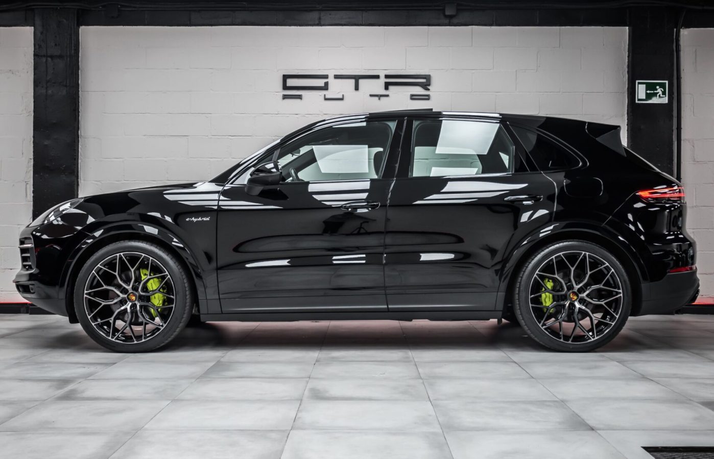 Porsche Cayenne E-Hybrid Riviera RF108 BPDT