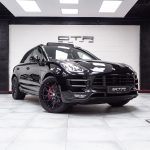 Porsche Macan Turbo Riviera RF108 Gloss Black