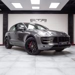 Porsche Macan Turbo Riviera RF108 Gloss Black