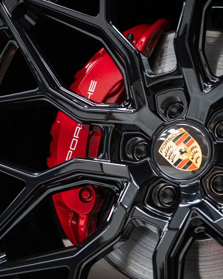 Porsche Macan Turbo Riviera RF108 Gloss Black