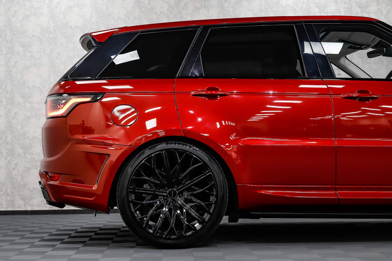 Range Rover Sport Riviera RV131 Gloss Black
