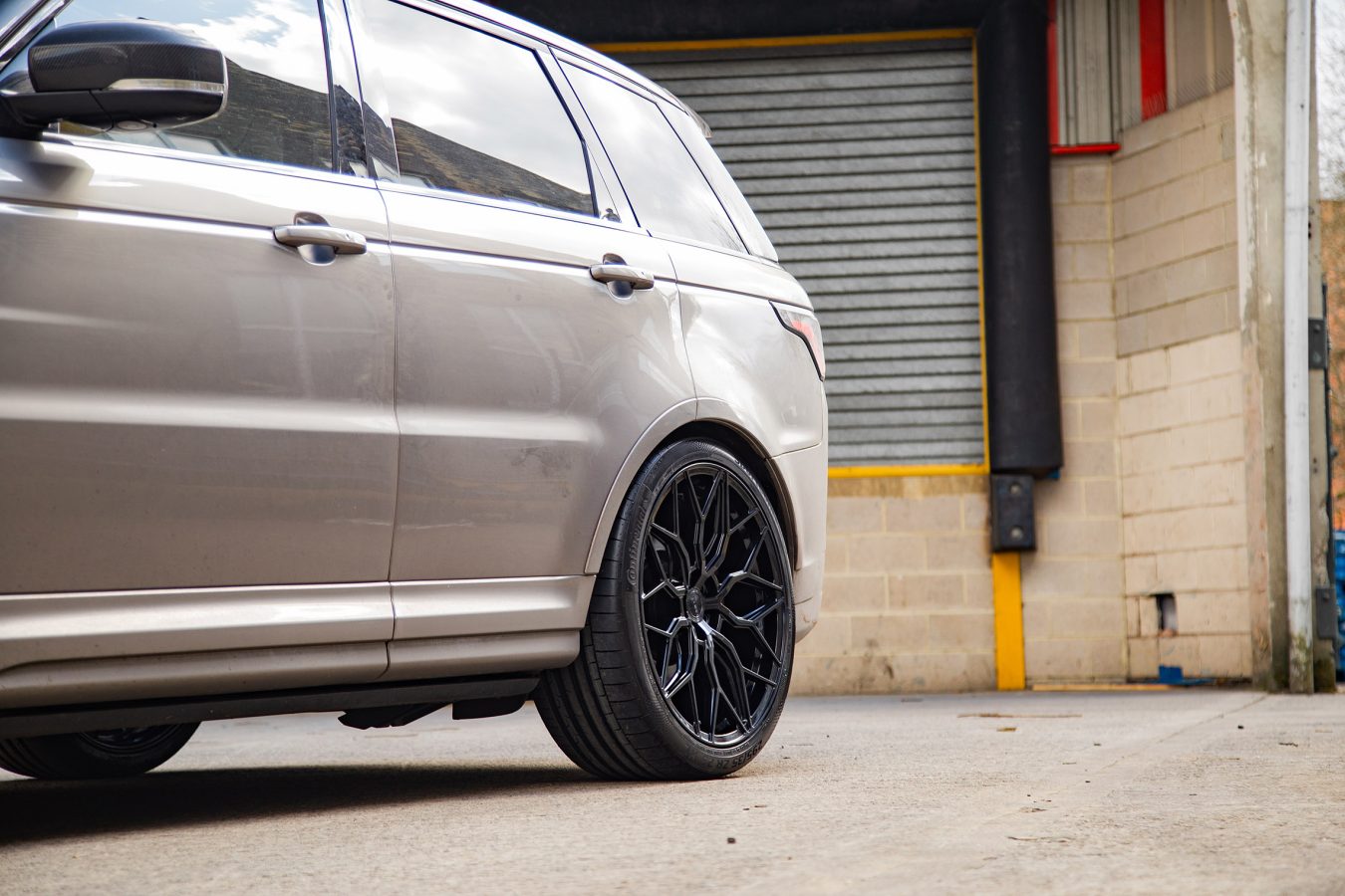 Range Rover Sport SVR Riviera RF108 GB