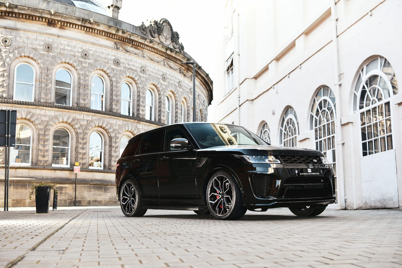 Range Rover Sport SVR Riviera RV133 Black Polished