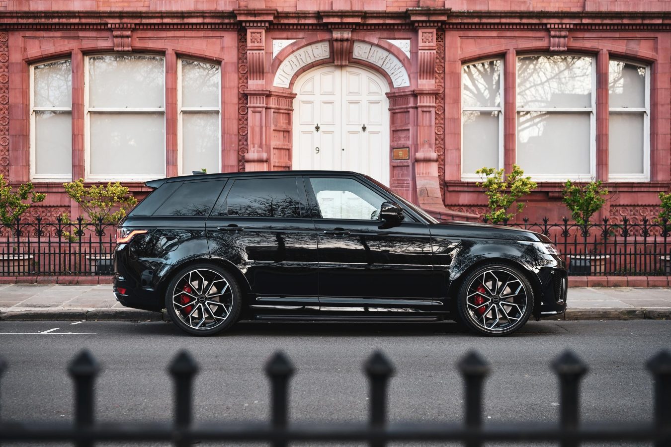Range Rover Sport SVR Riviera RV133 Black Polished