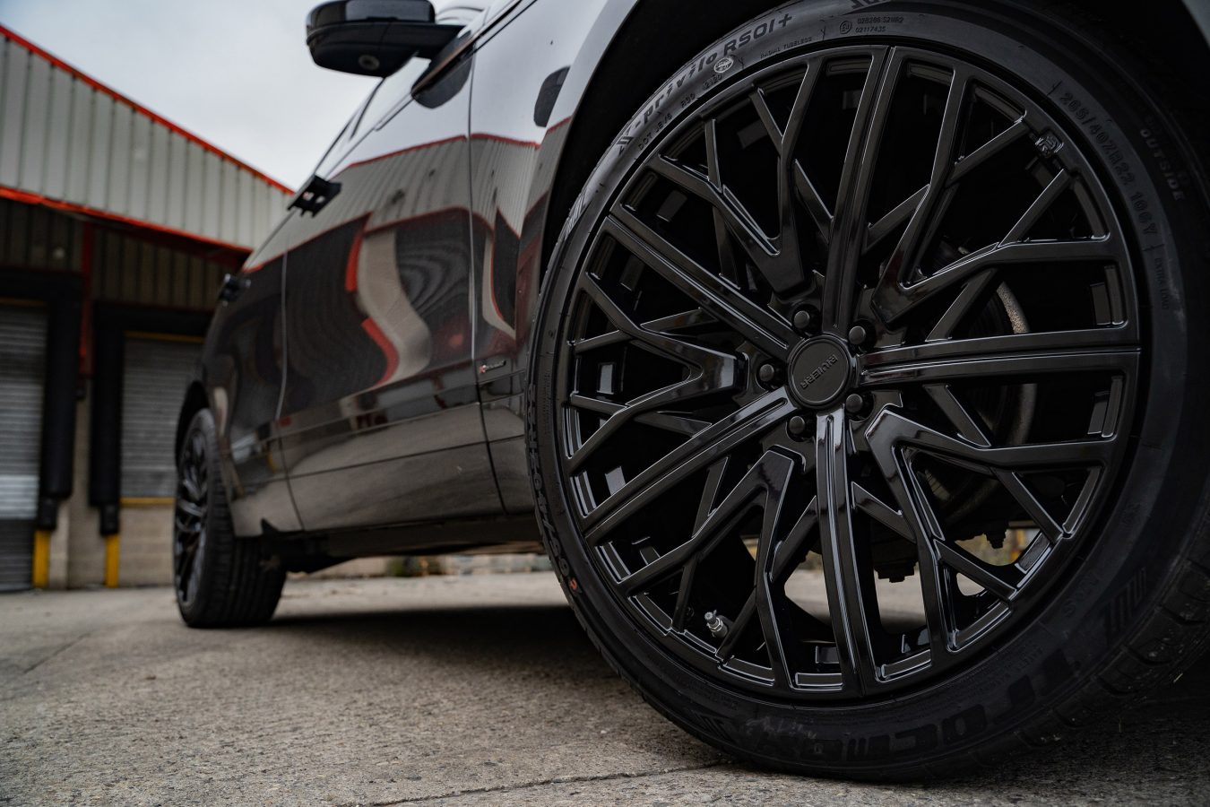 Range Rover Velar Riviera RV131