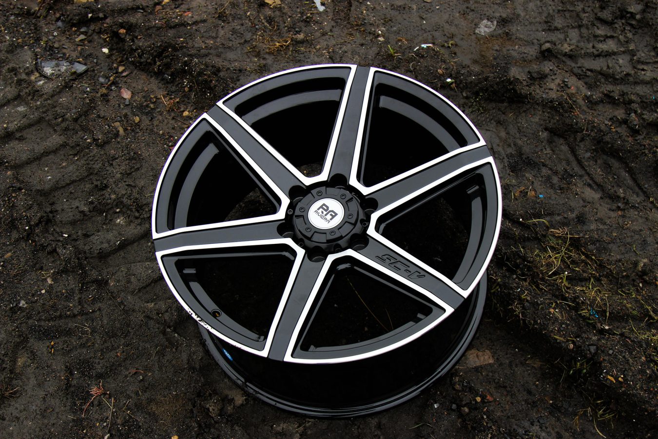 Riviera RX800 Black Polished