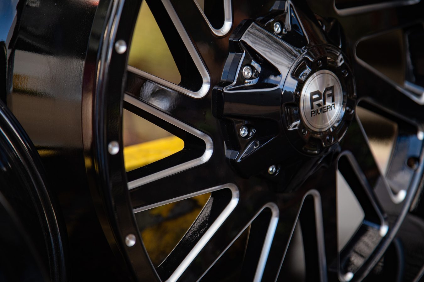 Riviera RX970 Gloss Black