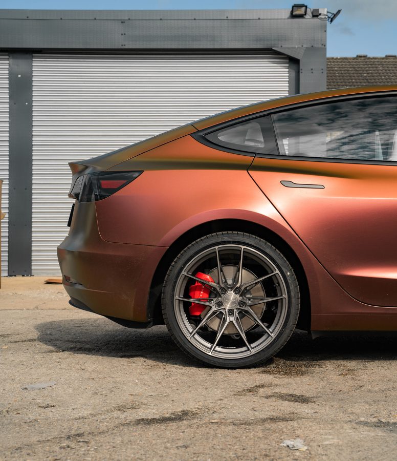 Tesla Model 3 Performance AWD Riviera RF107 Carbon Grigio