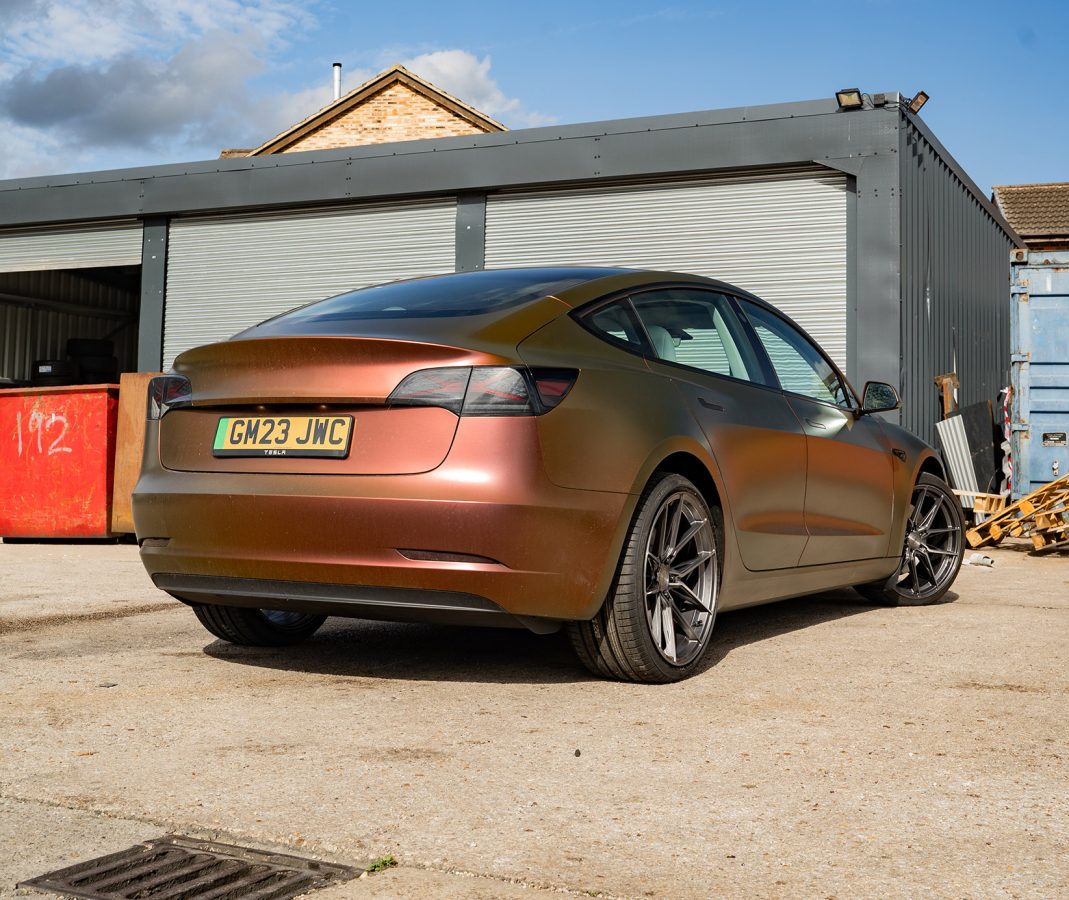 Tesla Model 3 Performance AWD Riviera RF107 Carbon Grigio