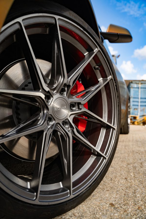 Tesla Model 3 Performance AWD Riviera RF107 Carbon Grigio