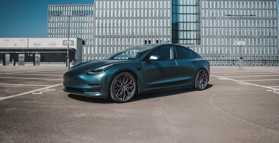 Tesla Model 3 Performance Riviera RF108 CG