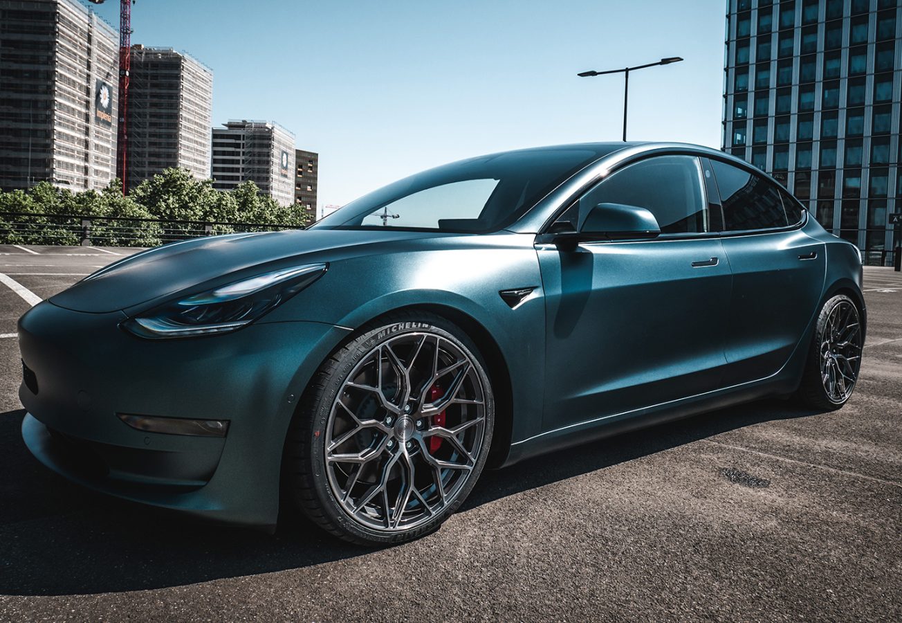 Tesla Model 3 Performance Riviera RF108 CG