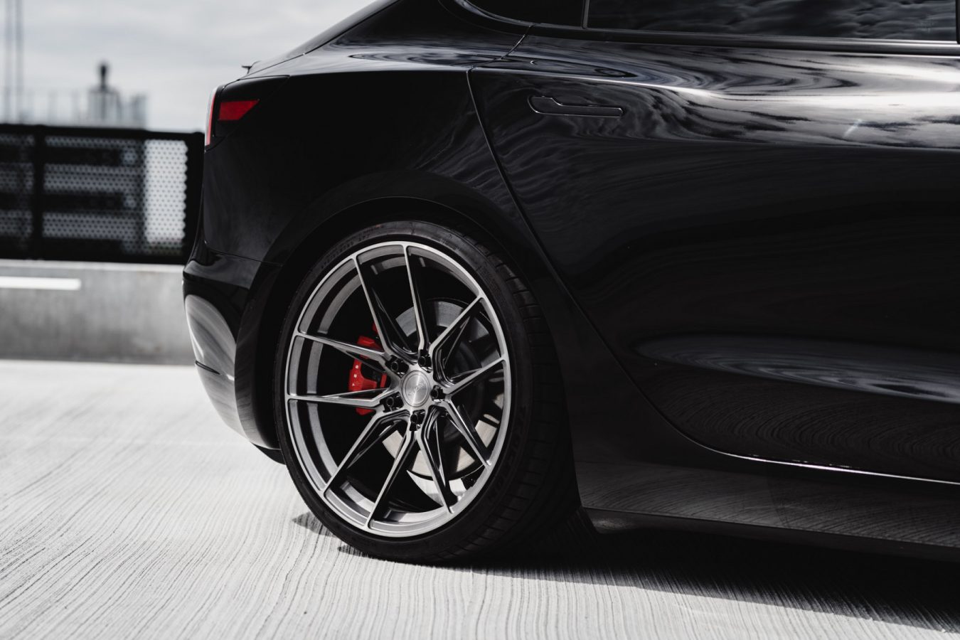 Tesla-Model-3-with-Riviera-RF107-Flow-Formed-Alloy-Wheels