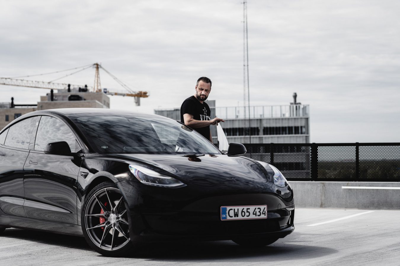 Tesla-Model-3-with-Riviera-RF107-Flow-Formed-Alloy-Wheels