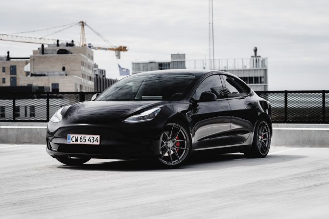 Tesla-Model-3-with-Riviera-RF107-Flow-Formed-Alloy-Wheels