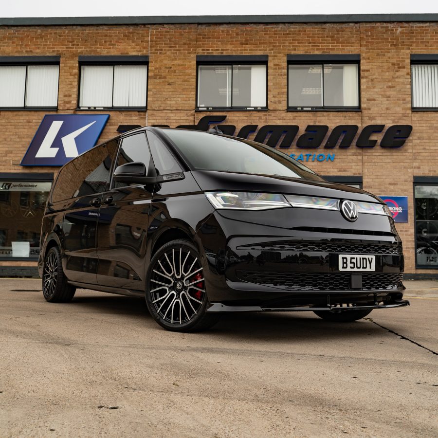 Volkswagen Multivan Riviera RTZ Black Polished