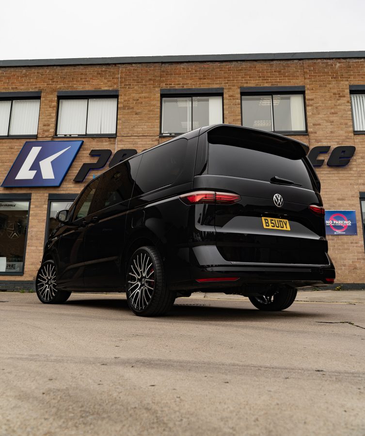 Volkswagen Multivan Riviera RTZ Black Polished